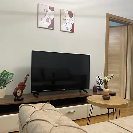Apartment Luxury In With Parking *