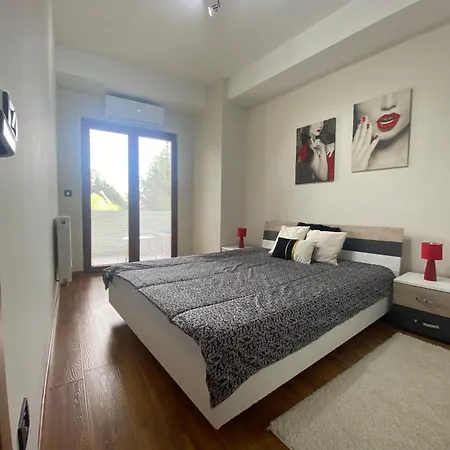 Luxury In With Parking Skopje
